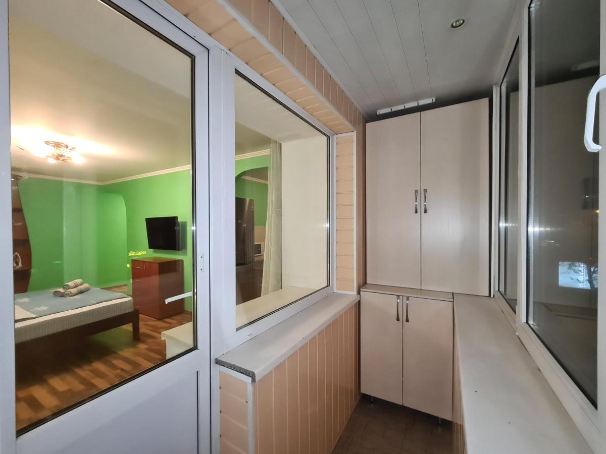1-Room View Apartment Near Inturist On Sobornyi Avenue 143, By Grandhome Zaporizhia Εξωτερικό φωτογραφία